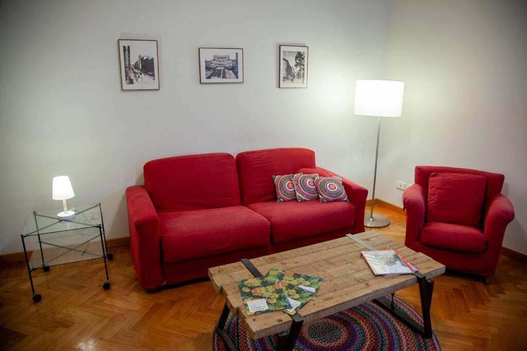 Peaceful Apartment In Piazza Venezia'S Alleys Roma Eksteriør bilde