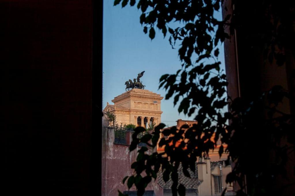 Peaceful Apartment In Piazza Venezia'S Alleys Roma Eksteriør bilde