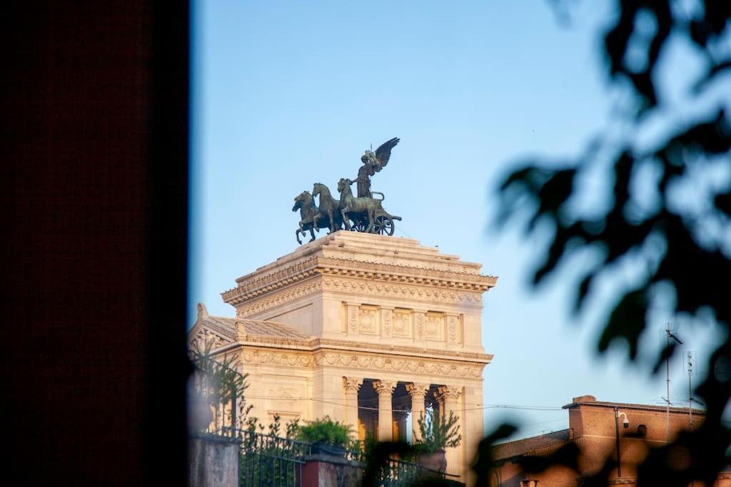Peaceful Apartment In Piazza Venezia'S Alleys Roma Eksteriør bilde