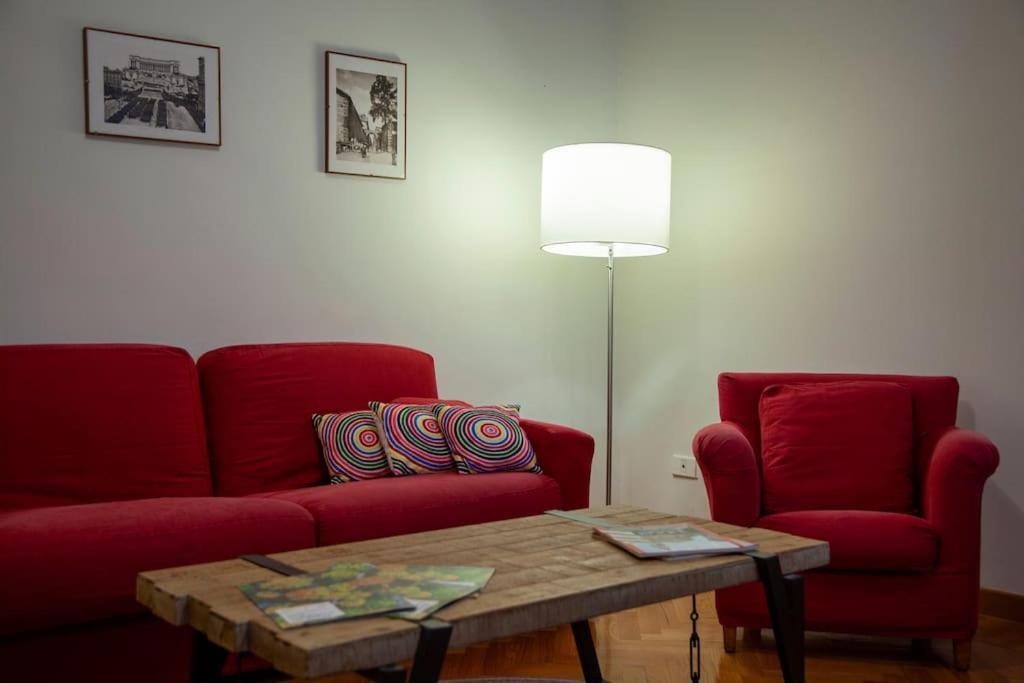 Peaceful Apartment In Piazza Venezia'S Alleys Roma Eksteriør bilde